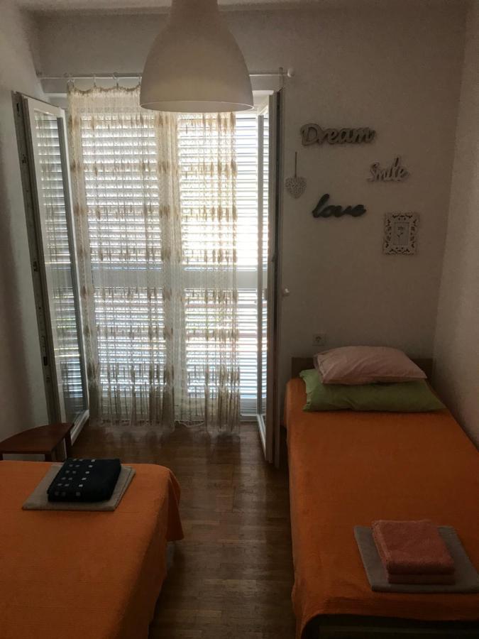 Holiday Home Nova Novalja Luaran gambar